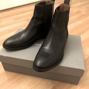 Everlane the modern Chelsea boot